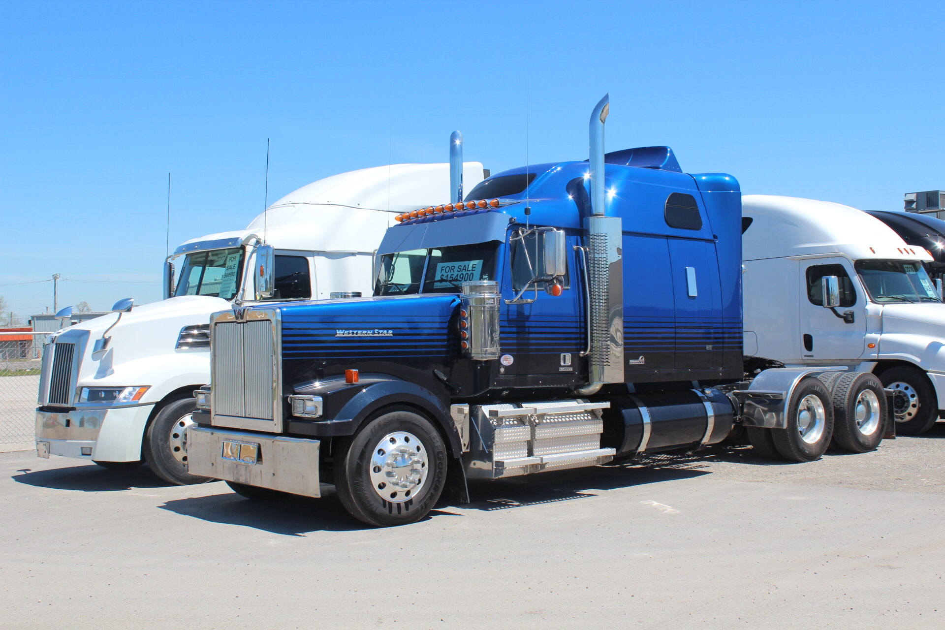 Highway Sterling Western Star Home Page offers New and Used